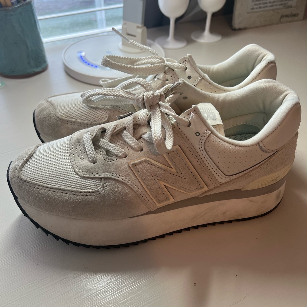 New balance women’s 574+
